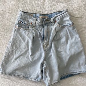 Levi's Ribcage Shorts Pleated Rigid Denim Jeans Wide Loose High Waisted Rise